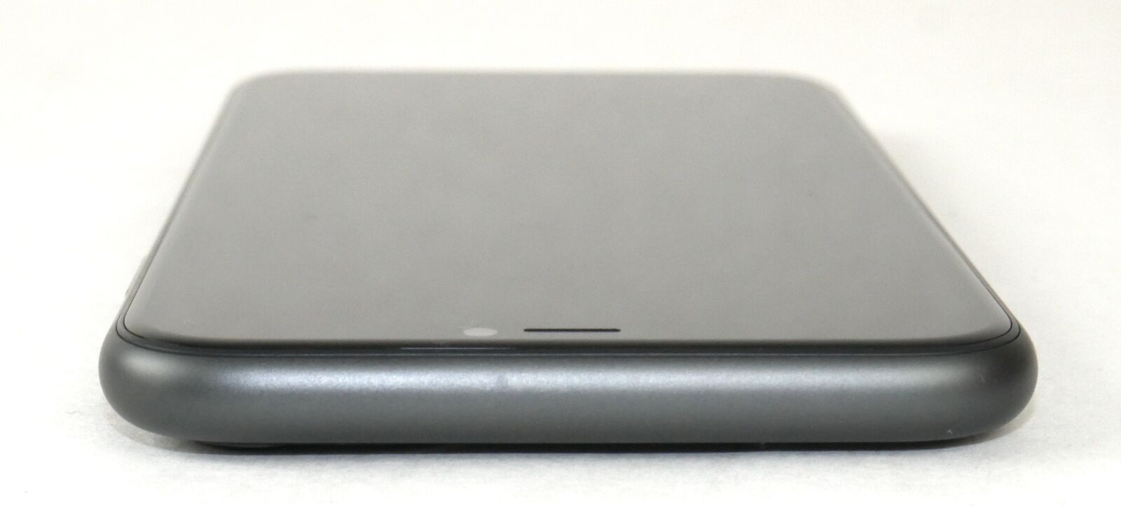 Apple iPhone 11 64GB ブラック Apple iPhone 11, 64GB, LTE Cellular, Straight Talk/TracFone