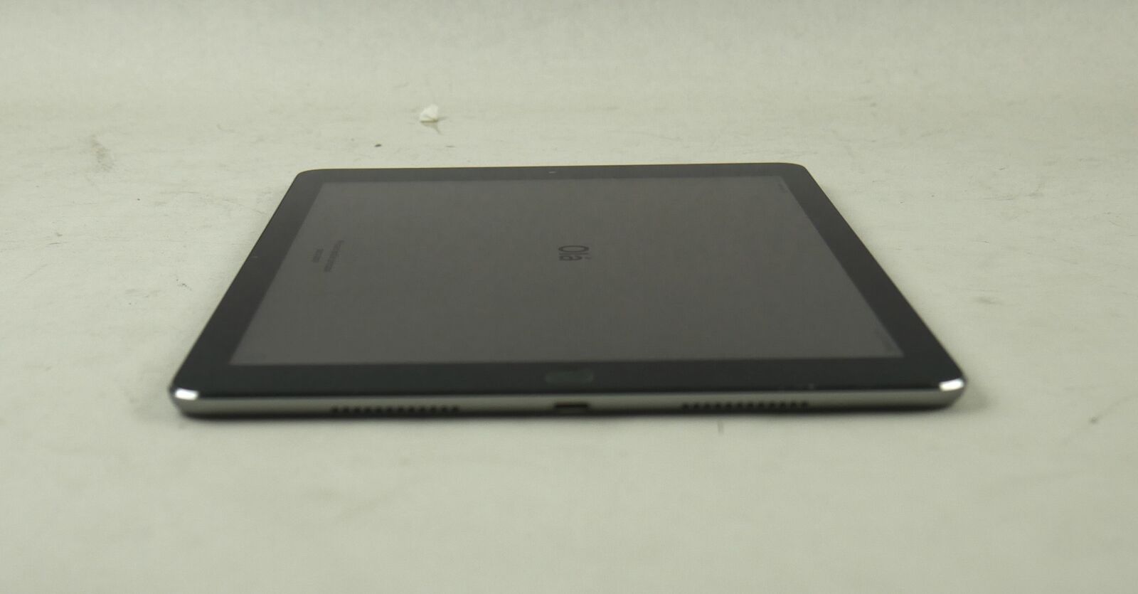 Apple iPad Pro 9.7in. A1674 128GB WIFI/Cellular MLQ32LL/A Blk