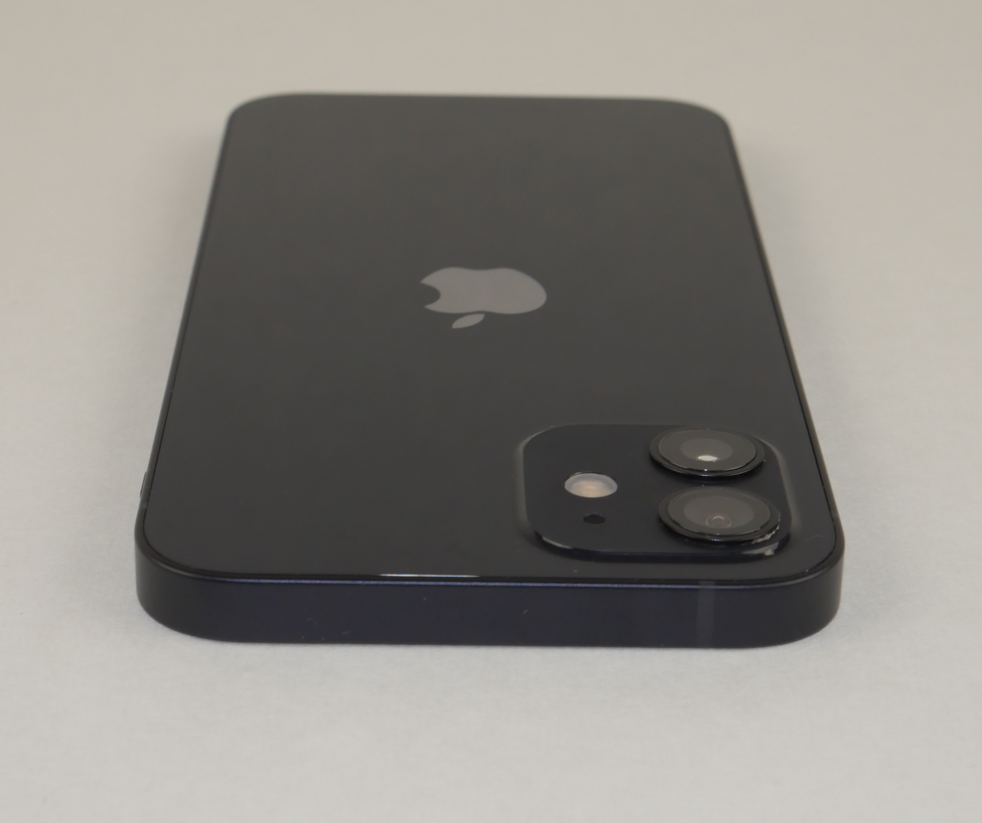 Apple iPhone 12 本体 ブラック Apple iPhone 12 128GB ブラック 本体SIMフリー Amazon | 【整備