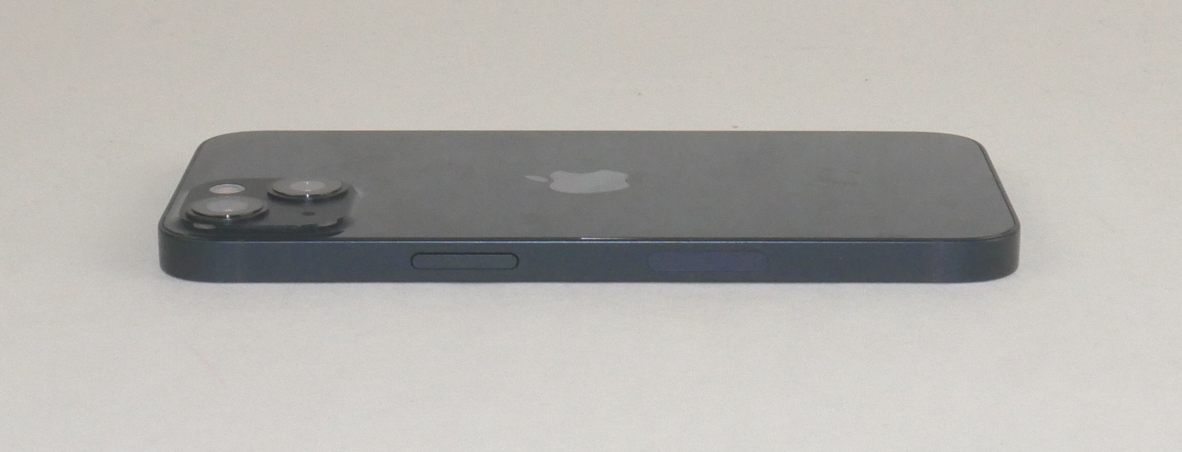 Apple iPhone 13 128GB AT&T LOCKED ML933LL/A Midnight GRADE B NO