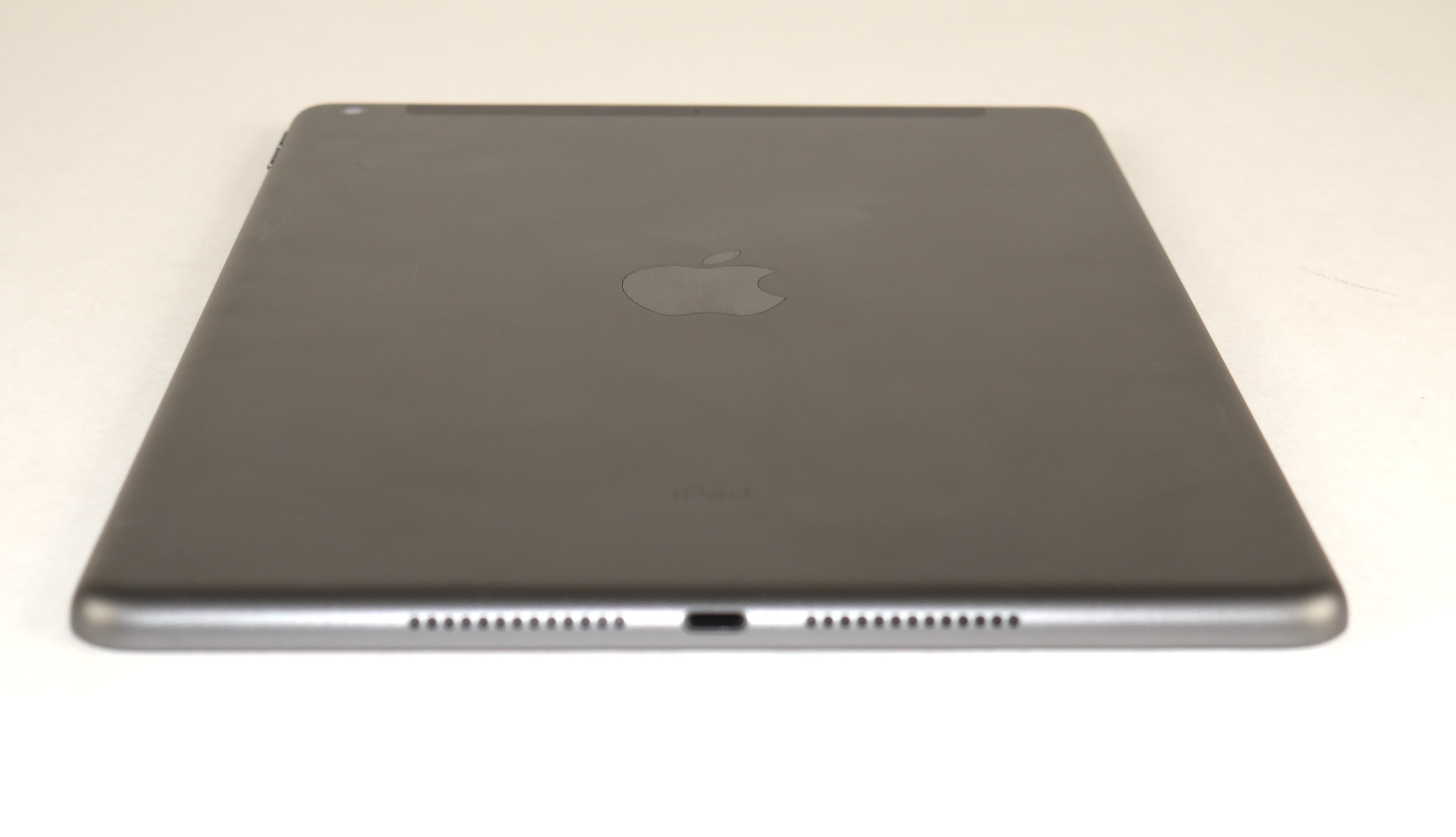 Apple iPad 9th Gen 256GB MK693LL/A Wi-Fi/Cellular Space Gray NO AC