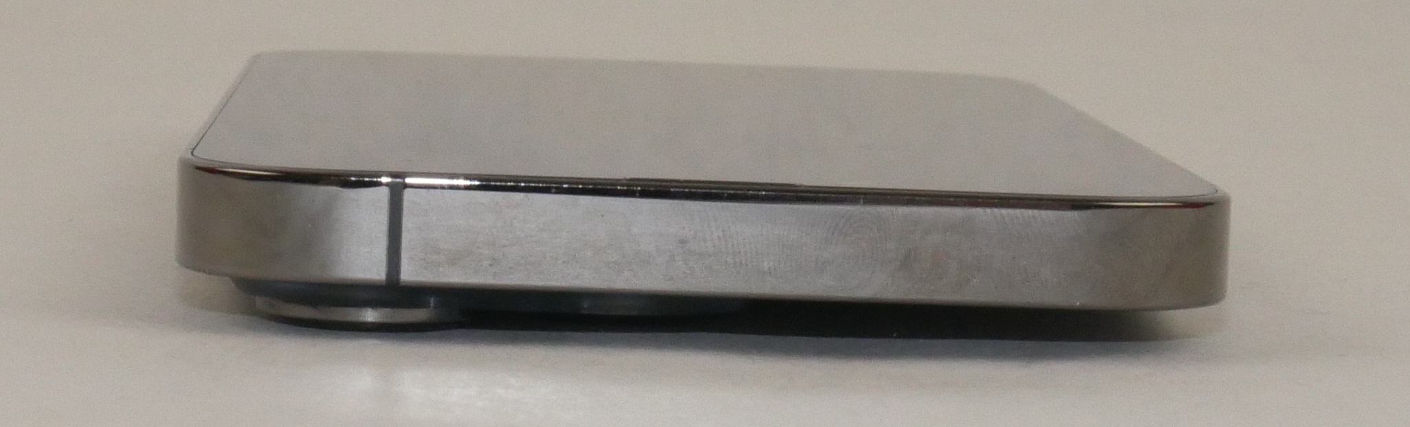 Apple iPhone 13 Pro 128GB Graphite Unlocked MLTP3LL/A Grade B NO