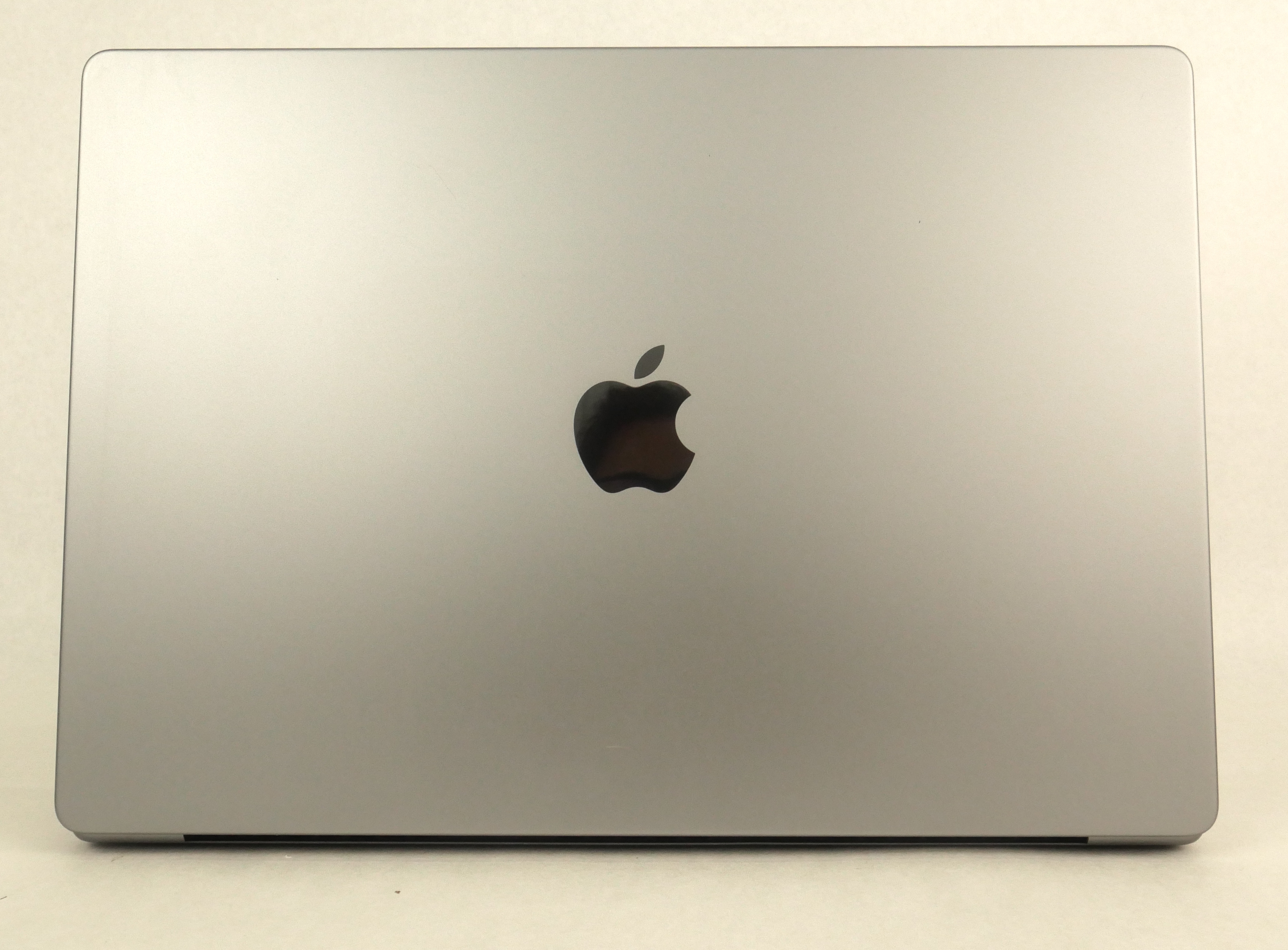 Apple MacBook M2 Pro 16