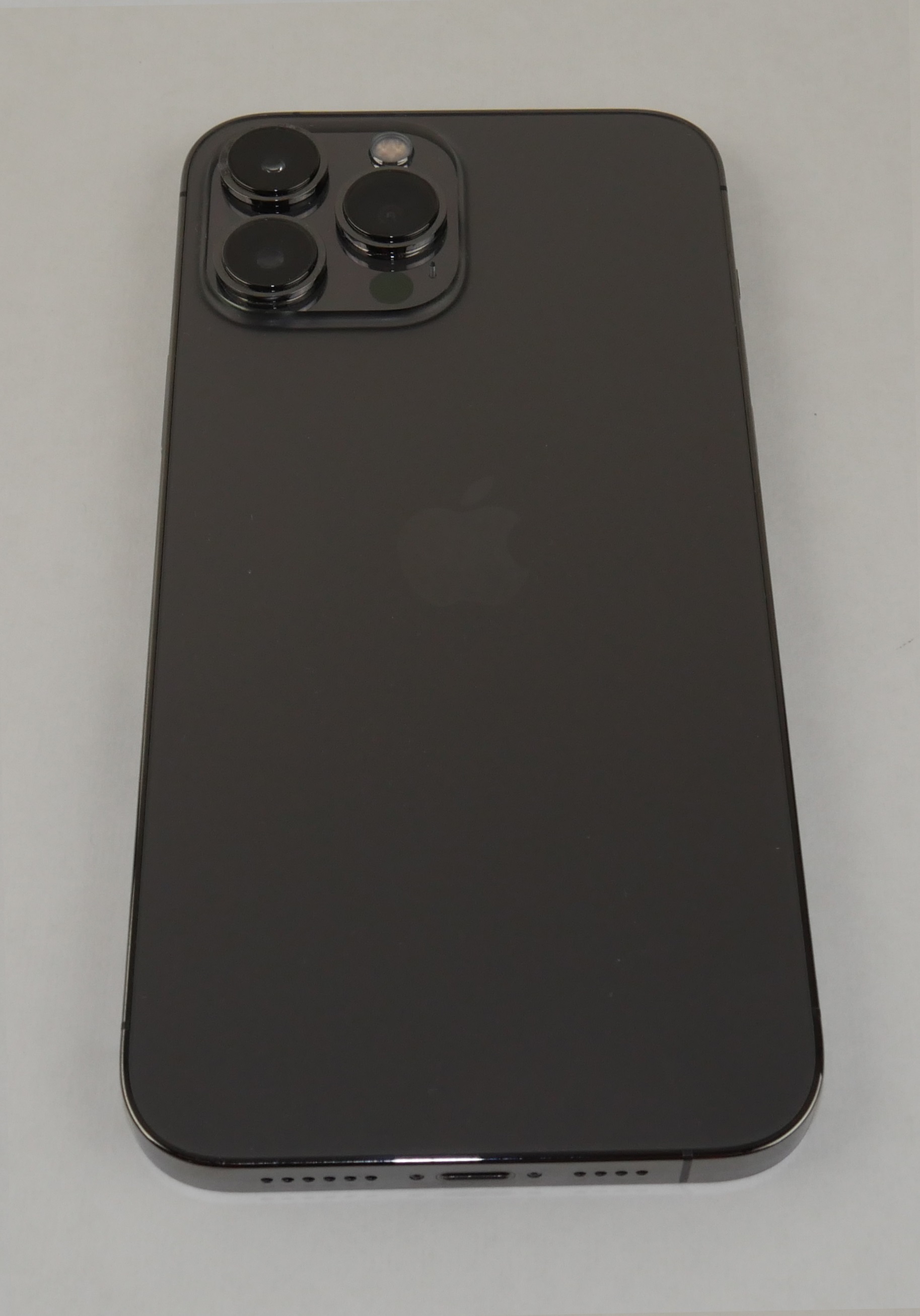 Apple iPhone 13 Pro Max 128GB Graphite UNLOCKED MLKL3LL/A GRADE C